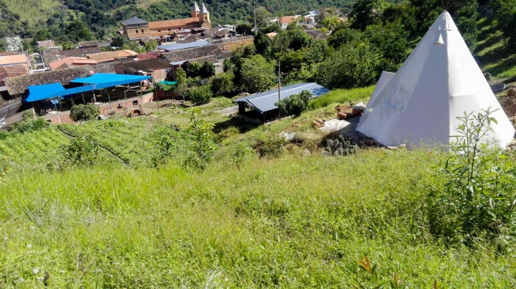 Hostal Las Valkirias Matanza Exterior foto